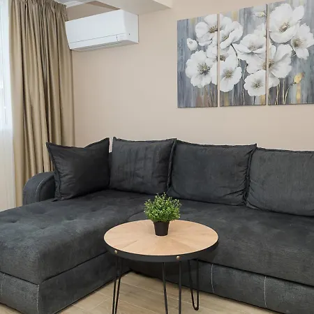 Stylish - The Heart Of By Flat Manаger Appartement