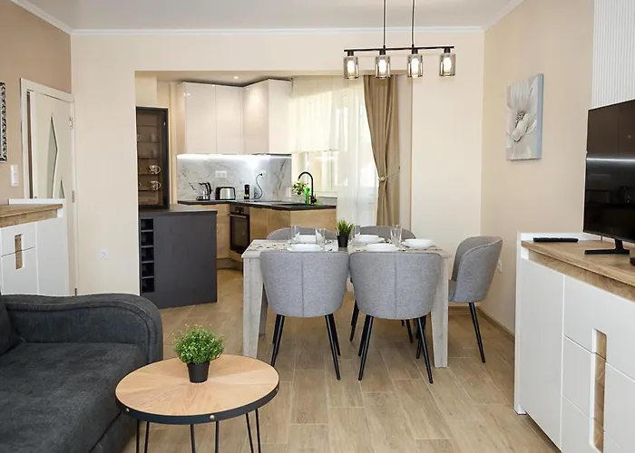 Stylish - The Heart Of By Flat Manаger Appartamento