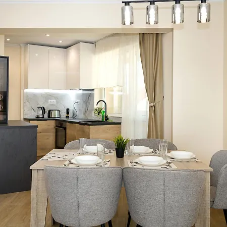 Stylish - The Heart Of By Flat Manаger Апартаменти